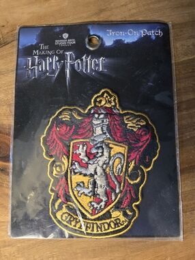 Harry Potter Gryffindor Crest Embroidered Iron On Patch Warner Brothers London